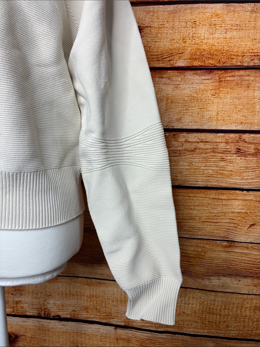 Lululemon All Around Crewneck Sweater
White Opal Like New Size 8 - Picture 7 of 12